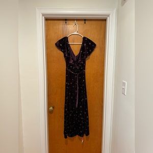 Velvet V-neck Star Ruffle Tie Back Midi Dress